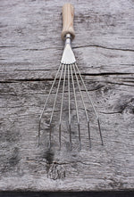 Border Leaf Rake