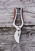 Special Secateurs by Hana Tsukuri